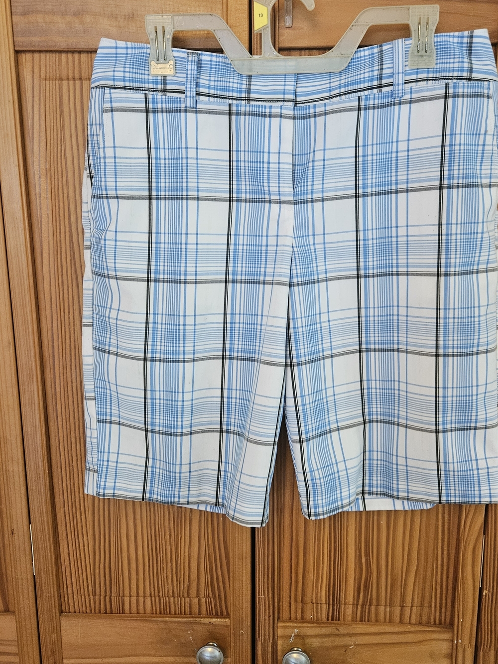 Izod White and Light Blue Plaid Flat-Front Shorts